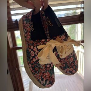 Toms Floral Espadrilles with Cream Laces